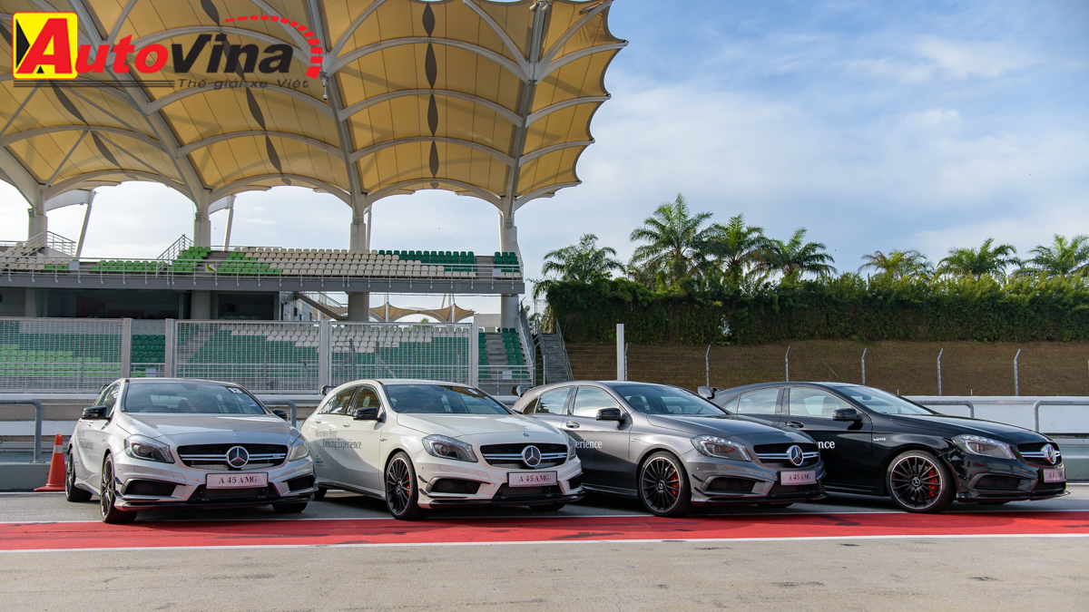 Phóng viên Autovina tham dự Mercedes-Benz Driving Experience 2015 tại Sepang, Malaysia
