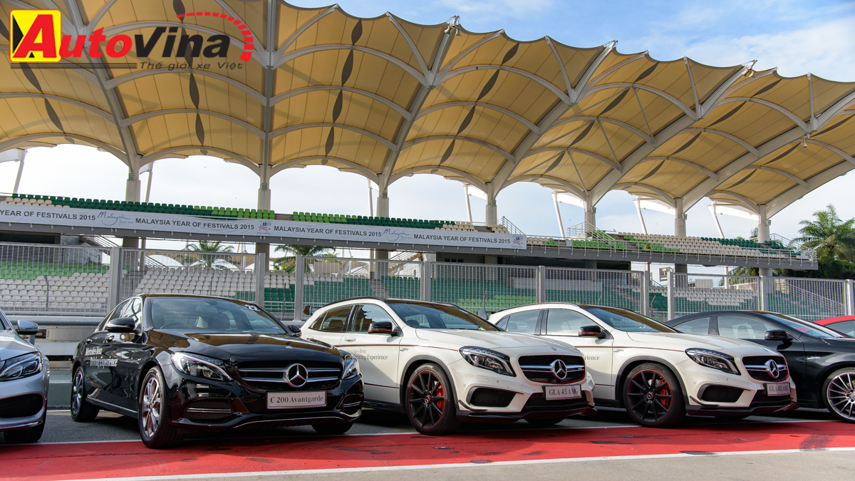 Phóng viên Autovina tham dự Mercedes-Benz Driving Experience 2015 tại Sepang, Malaysia