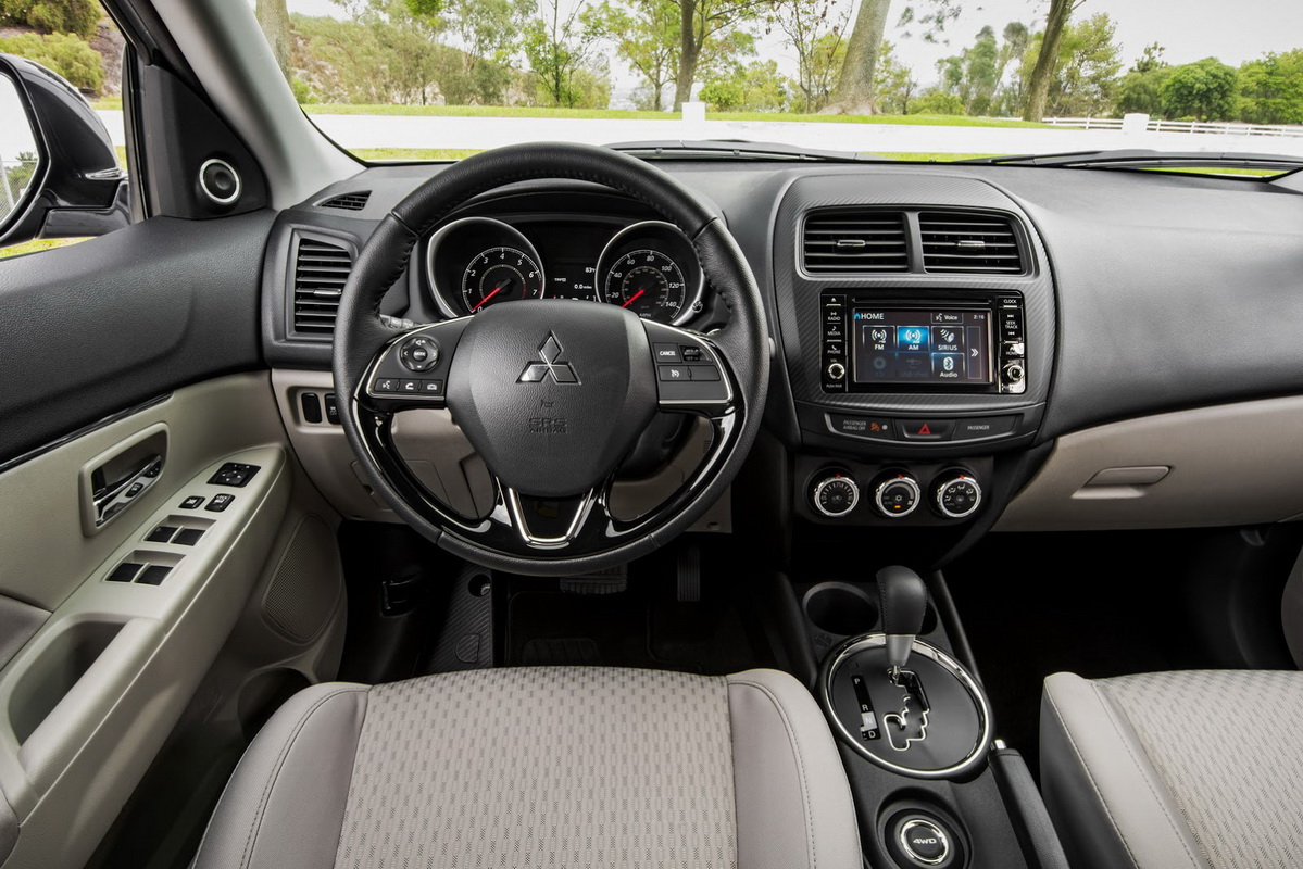 Ảnh Misubishi Outlander Sport 2016