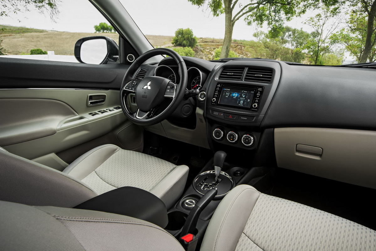 Ảnh Misubishi Outlander Sport 2016