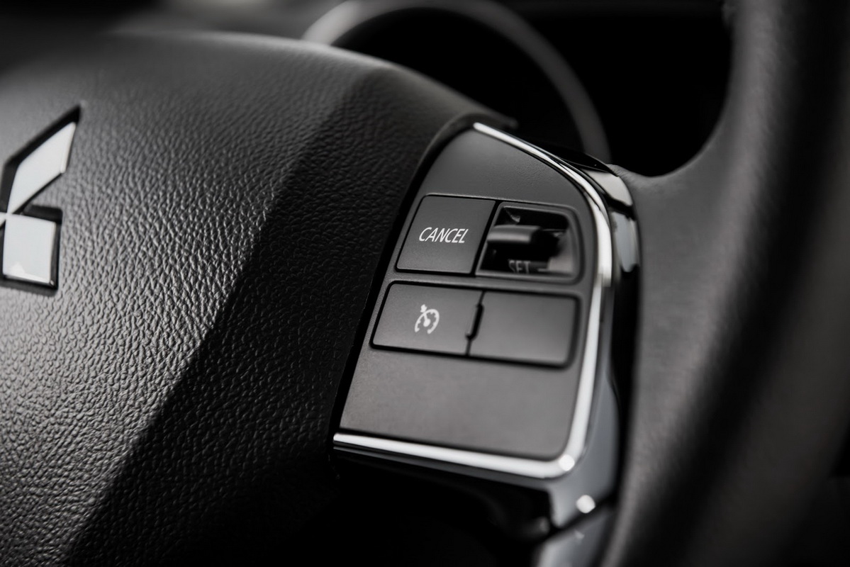 Ảnh Misubishi Outlander Sport 2016