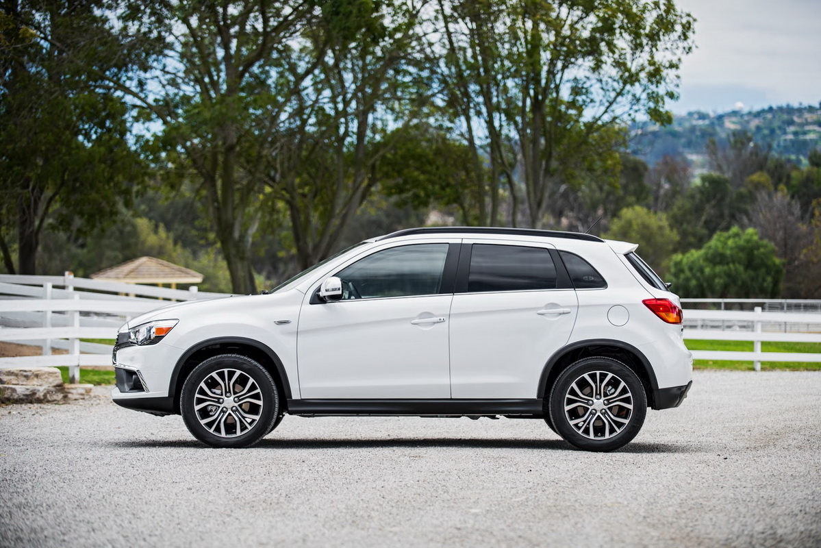 Ảnh Misubishi Outlander Sport 2016