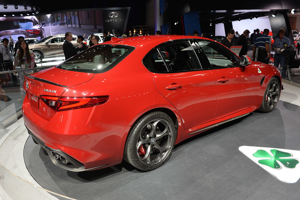 Alfa Romeo Giulia mới tại LA Auto Show 2015 Alfa Romeo Giulia mới tại LA Auto Show 2015