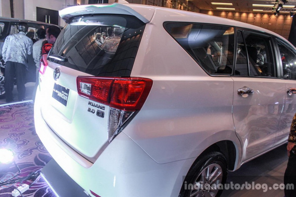 Toyota Innova 2016 ra mắt tại Indonesia