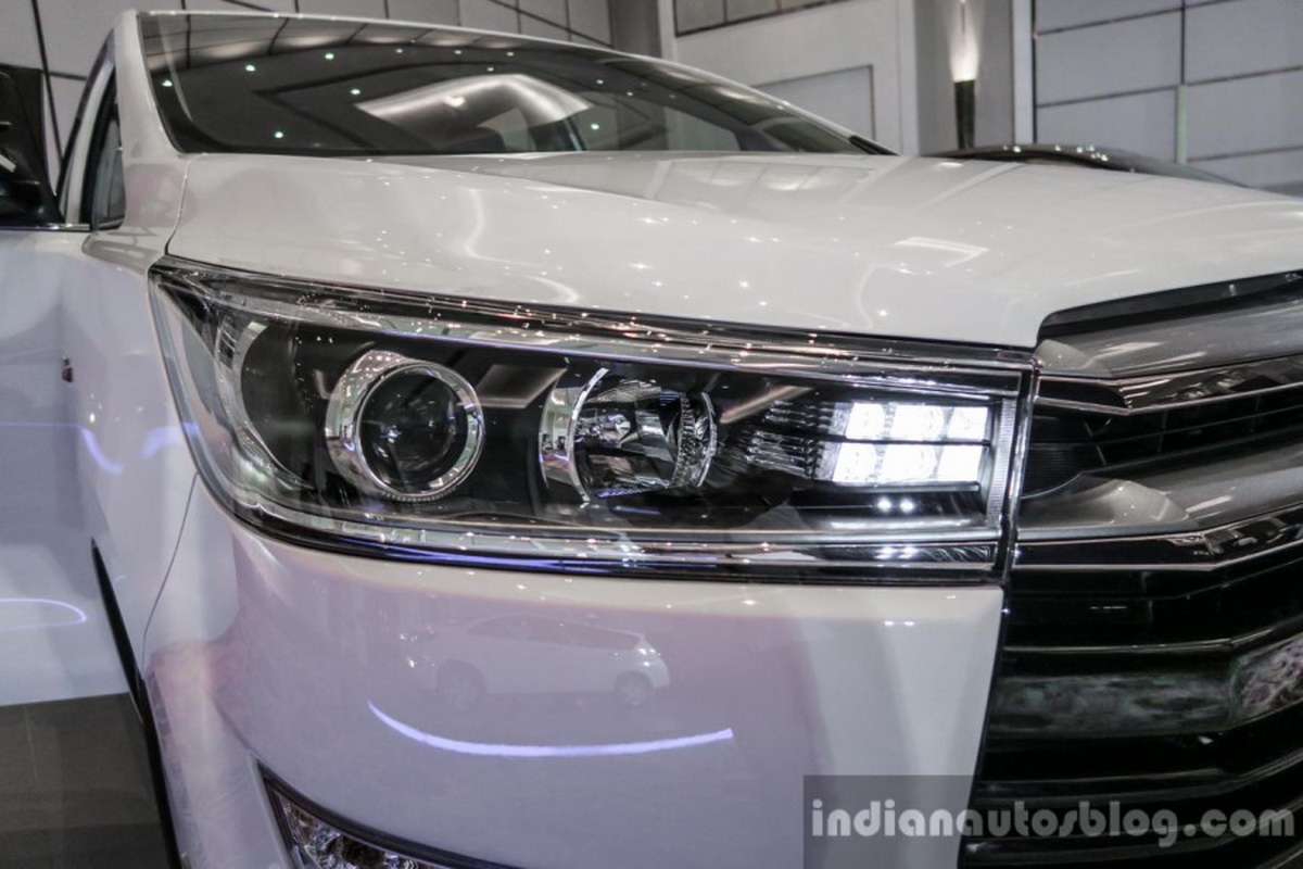 Toyota Innova 2016 ra mắt tại Indonesia