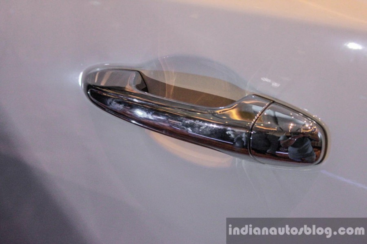 Toyota Innova 2016 ra mắt tại Indonesia