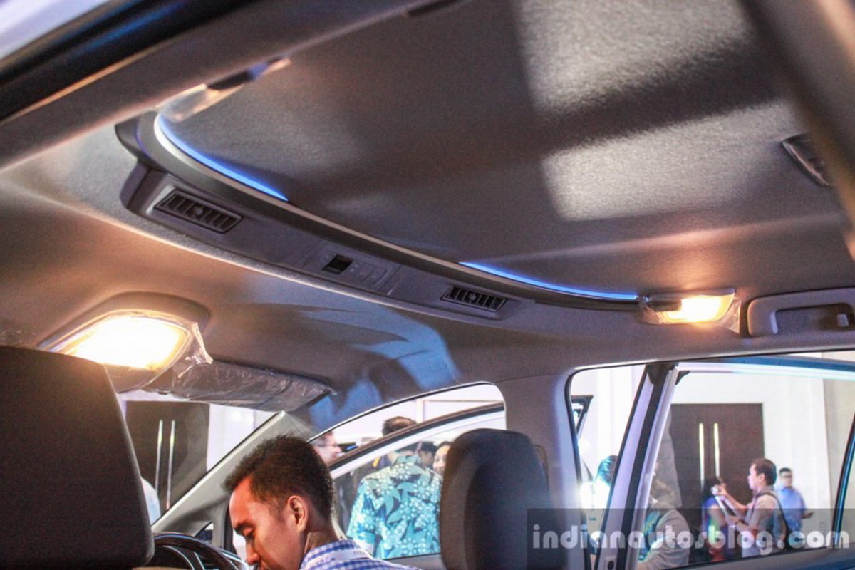 Toyota Innova 2016 ra mắt tại Indonesia