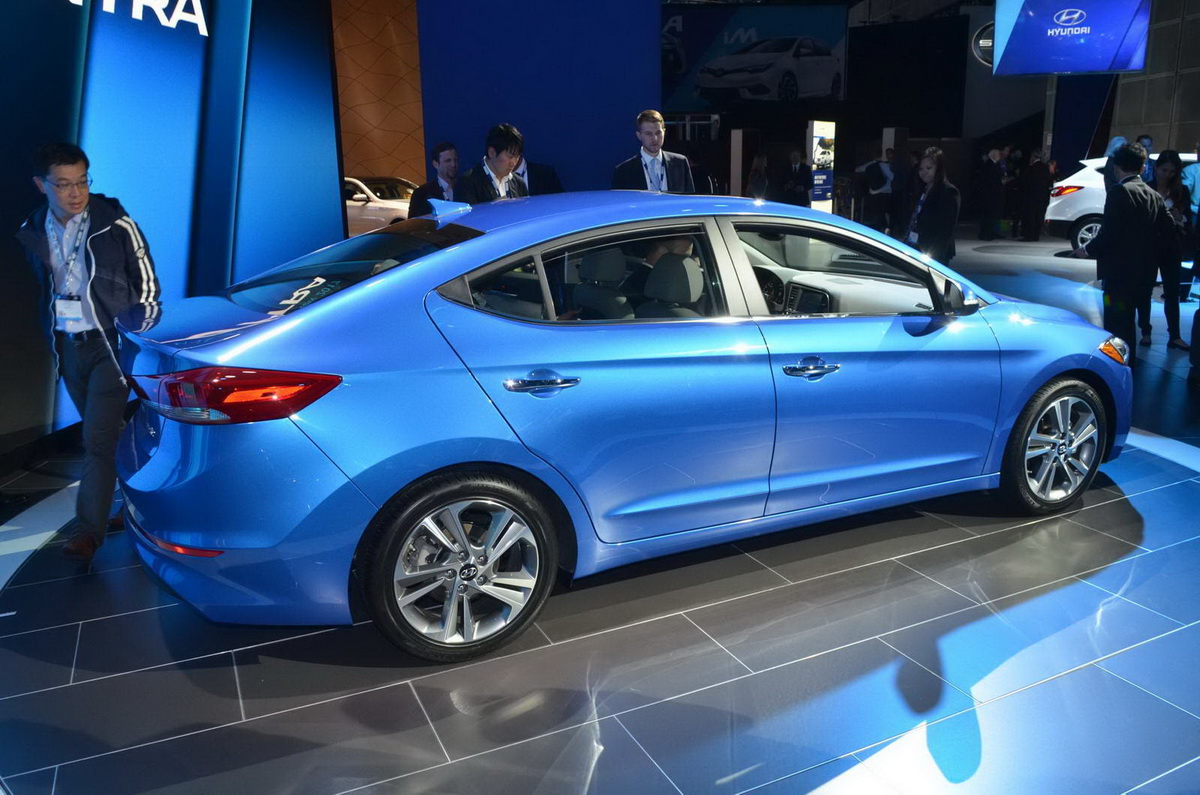 Hyundai Elantra mới tại LA Auto Show 2015 Hyundai Elantra mới tại LA Auto Show 2015
