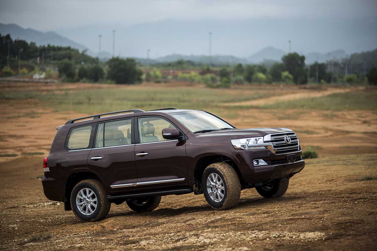 Toyota Land Cruiser 2015