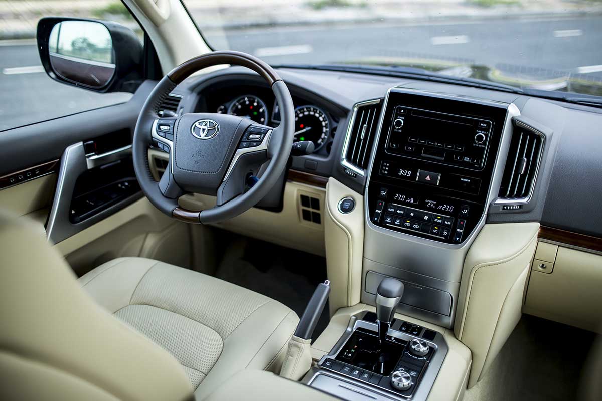 Toyota Land Cruiser 2015