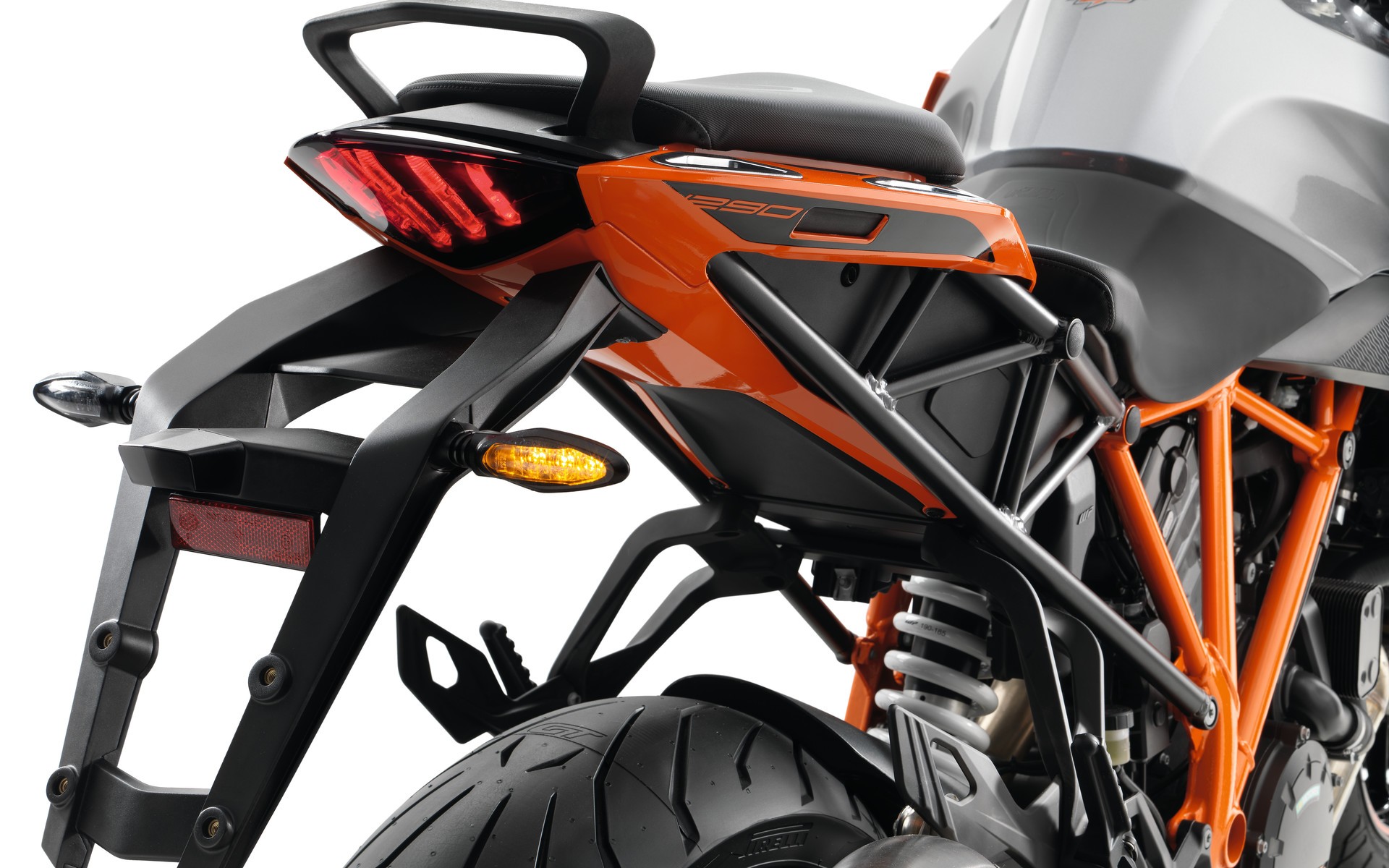 KTM 1290 Super Duke GT 2016