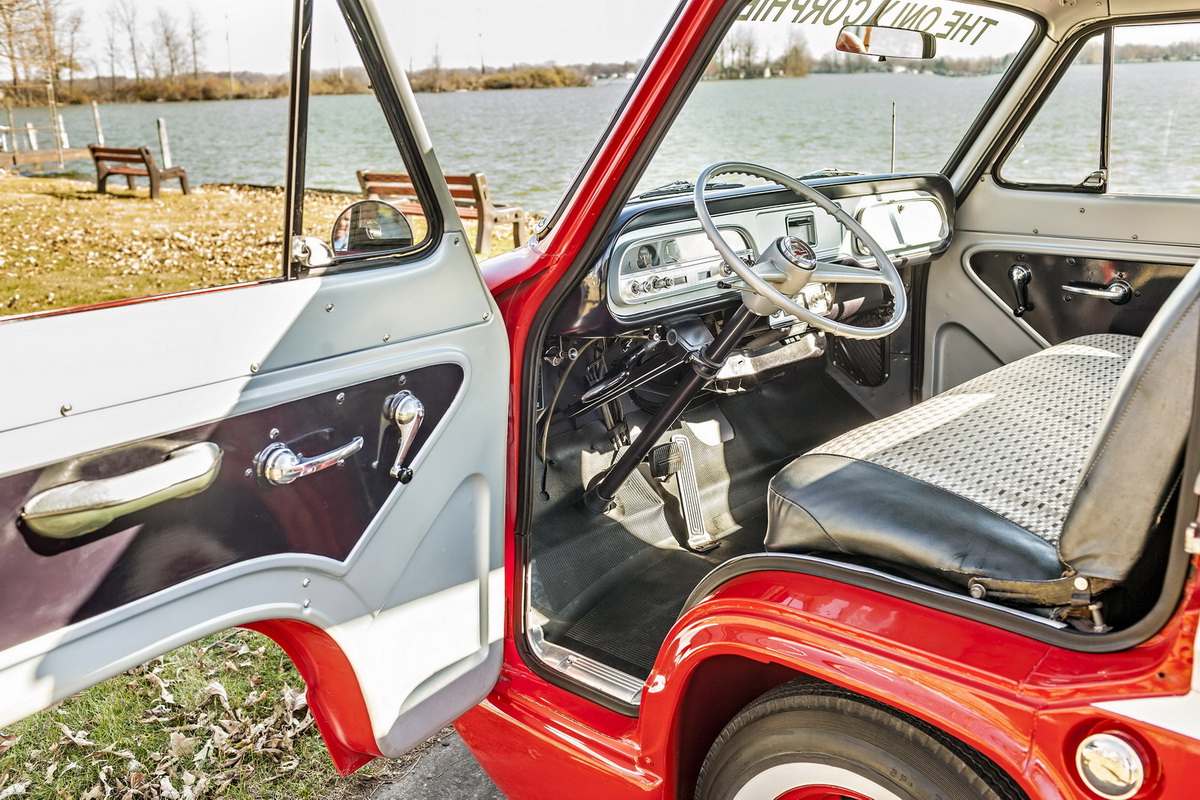 xe lội nước Corphibian