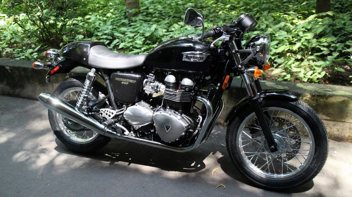 MC Anh Tuấn chơi xe mô tô pkl