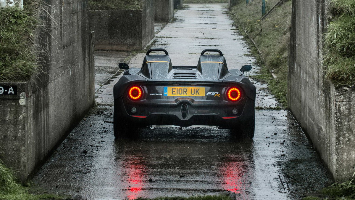 xe thể thao Zenos E10 R