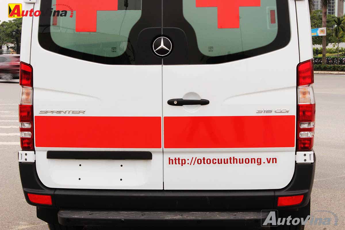 Hiện Công ty An Phú Thành là một trong những nhà nhập khẩu chuyên nghiệp về dòng xe cứu thương