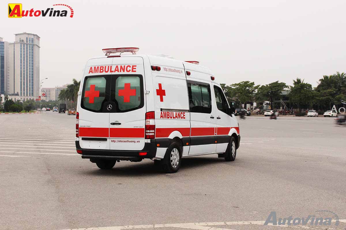 Xe cứu thương Mercedes Sprinter Ambulance nhập khẩu nguyên chiếc về Việt Nam, được thiết kế và trang thiết bị theo tiêu chuẩn cứu thương hiện đại của Châu Âu