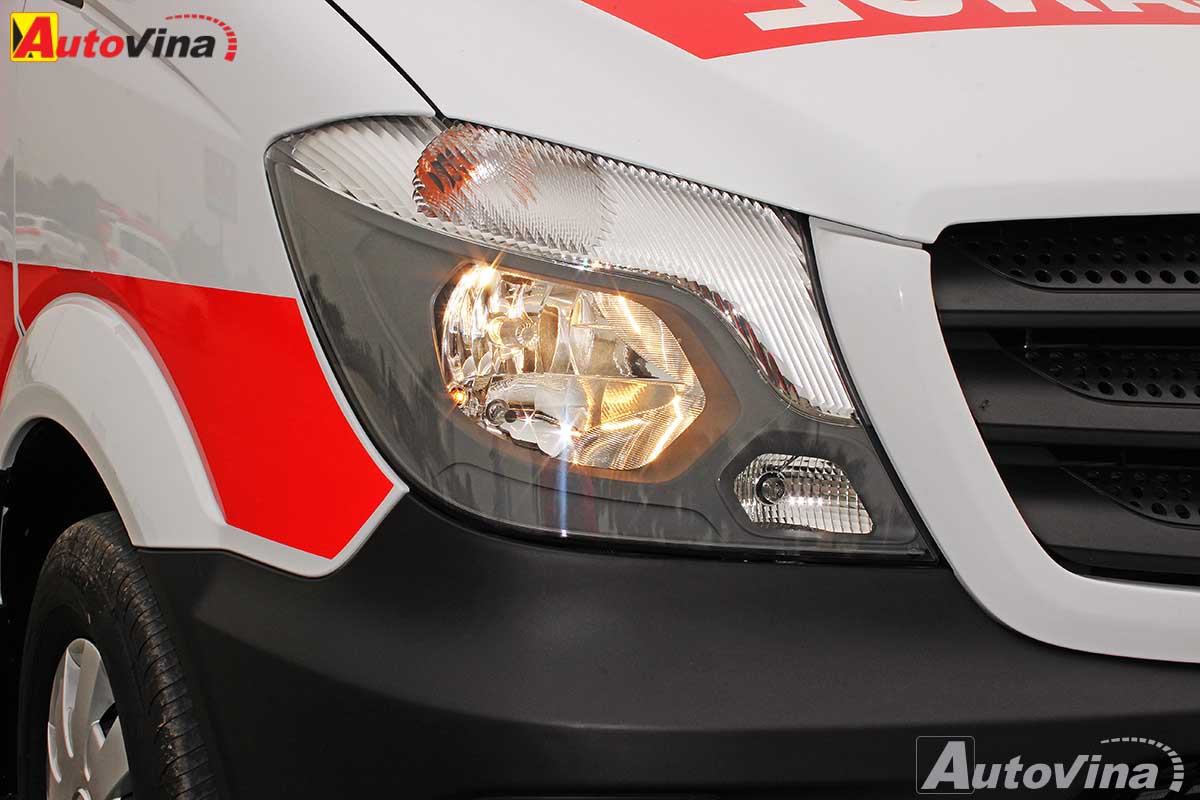 Đèn pha - Ngoại thất Merceeds Sprinter Ambulance