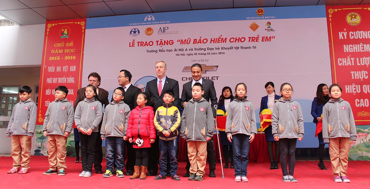 GM việt nam tặng mũ bảo hiểm