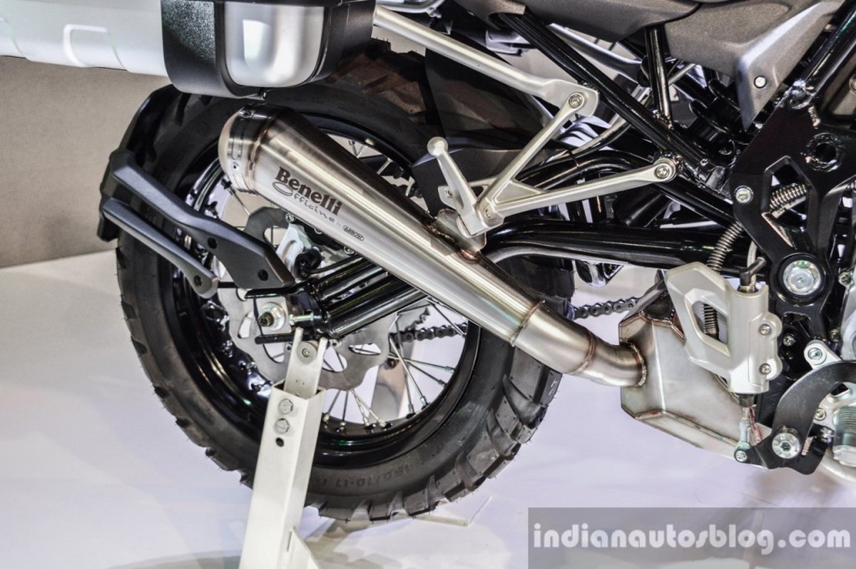 pô xe Benelli TRK 502