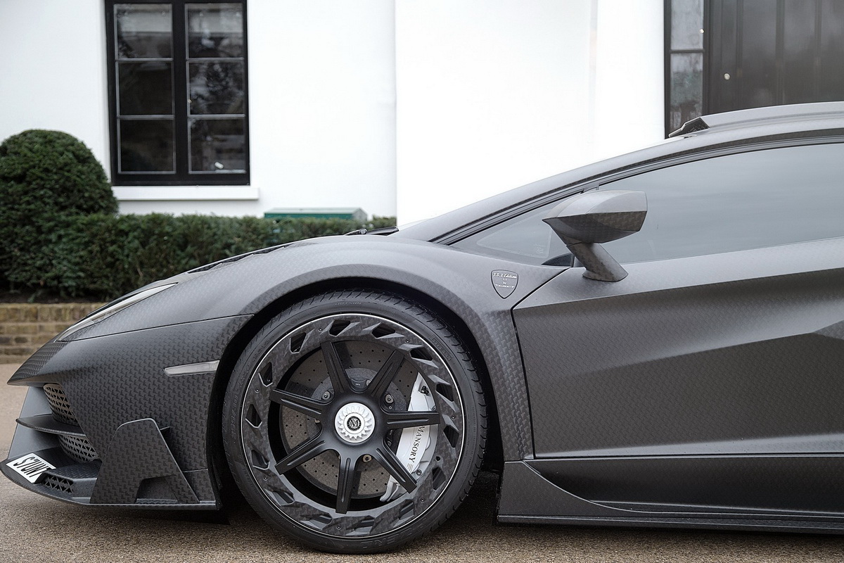 bánh trước siêu xe lamborghini aventador SV JS 1 Edition