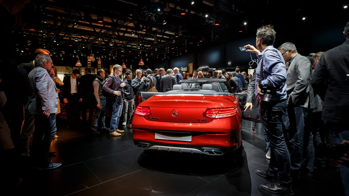 mẫu Mercedes-Benz C43 AMG 4MATIC mui trần