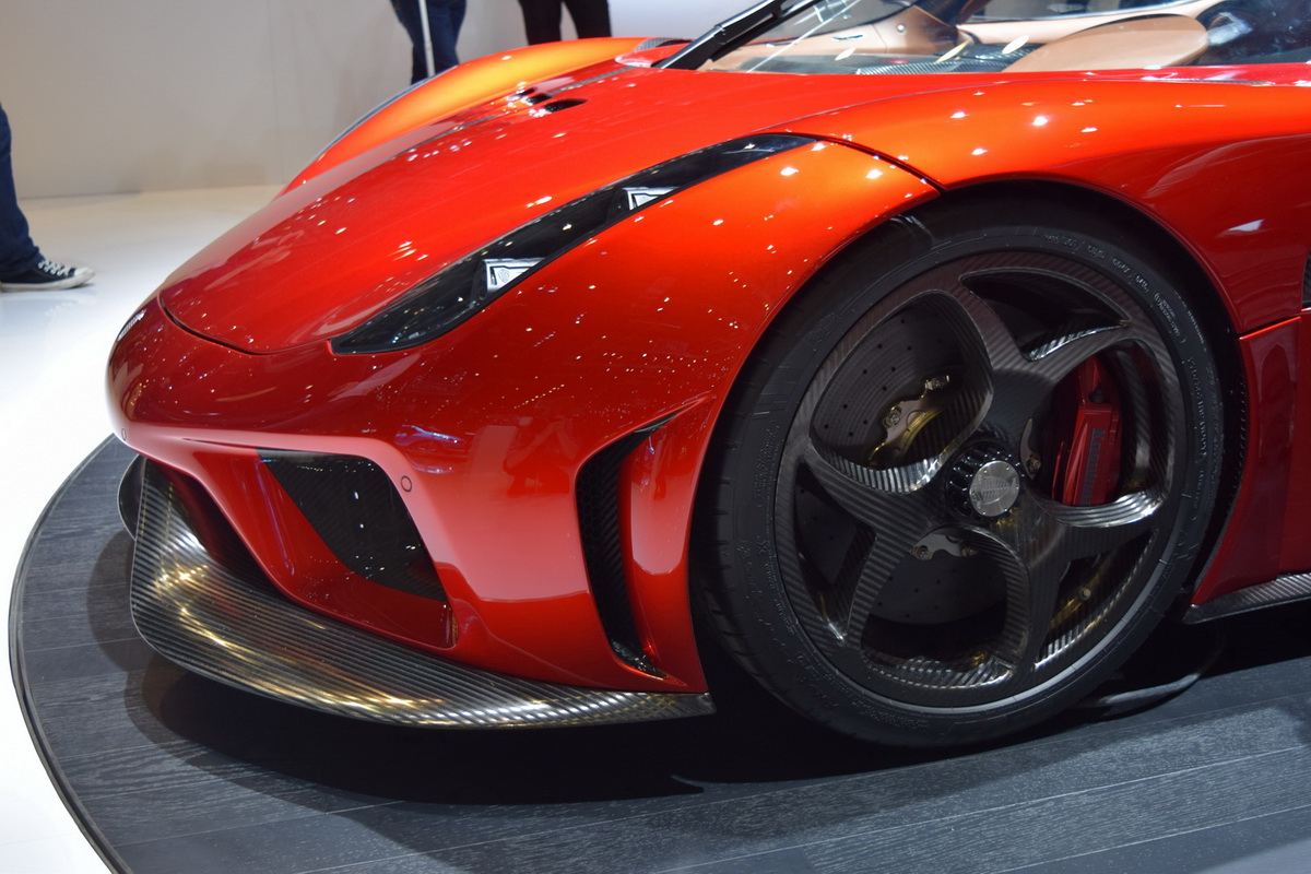 koenigsegg regera bánh trước koenigsegg regera