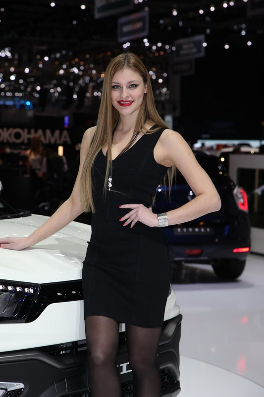 người đẹp geneva motor show 2016 vẻ quyễn rũ của người đẹp geneva motor show 2016