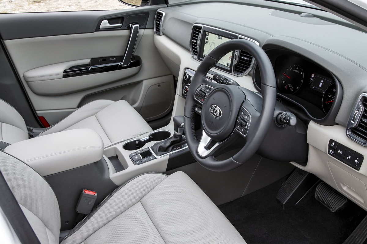 cabin kia sportage 2016