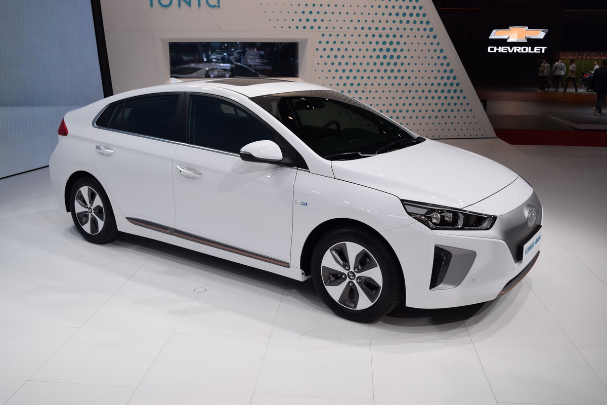 hyundai ioniq tại geneva motor show 2016 hyundai ioniq tại geneva motor show 2016 ra mắt