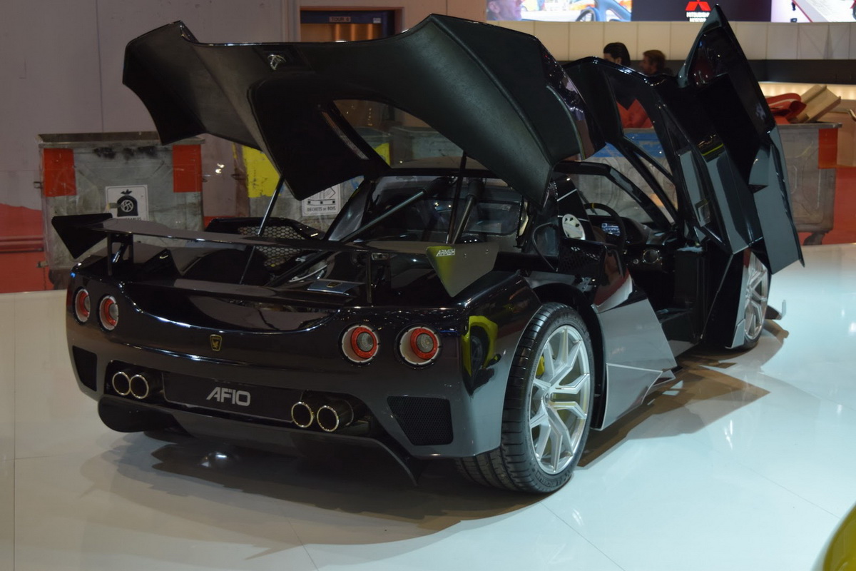 Arash AF10 Hybrid phần đuôi sau Arash AF10 Hybrid