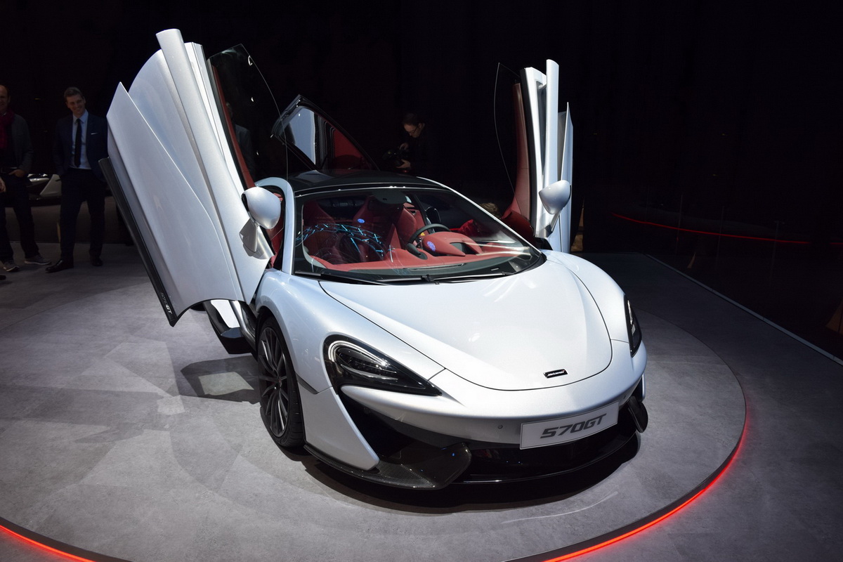 McLaren 570GT tại Geneva Motor Show 2016 hình ảnh McLaren 570GT tại Geneva Motor Show 2016