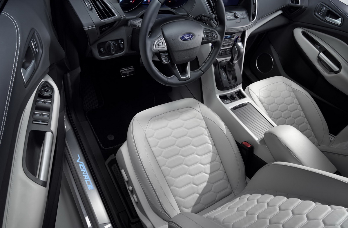 ford kuga vignale khoang ca bin ford kuga vignale