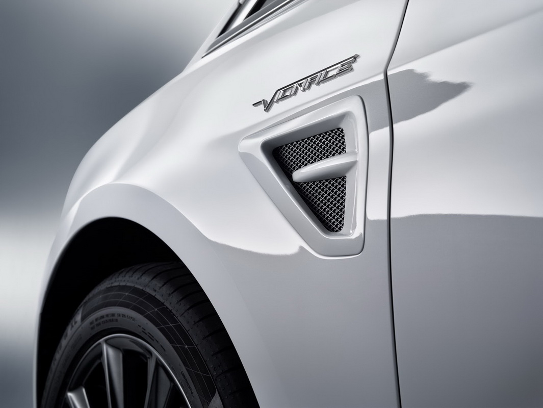 mặt sau ford S-max Vignale