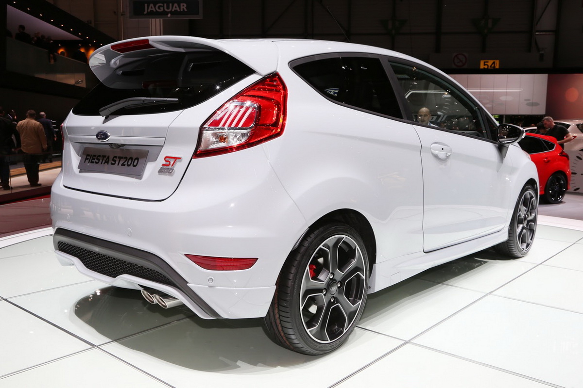 ford fiesta ST200 tại geneva motor show 2016 đèn sau ford fiesta ST200 tại geneva motor show 2016