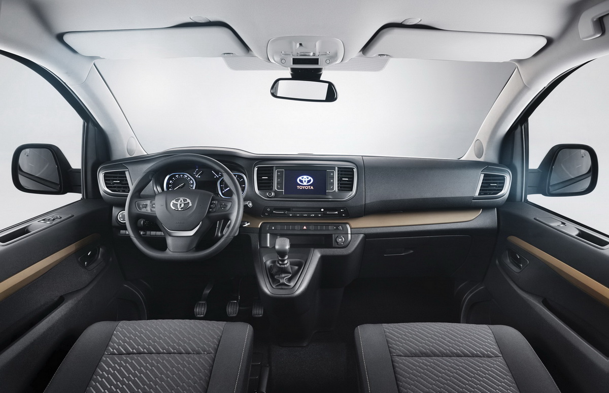 không gian nội thất toyota Proace Verso