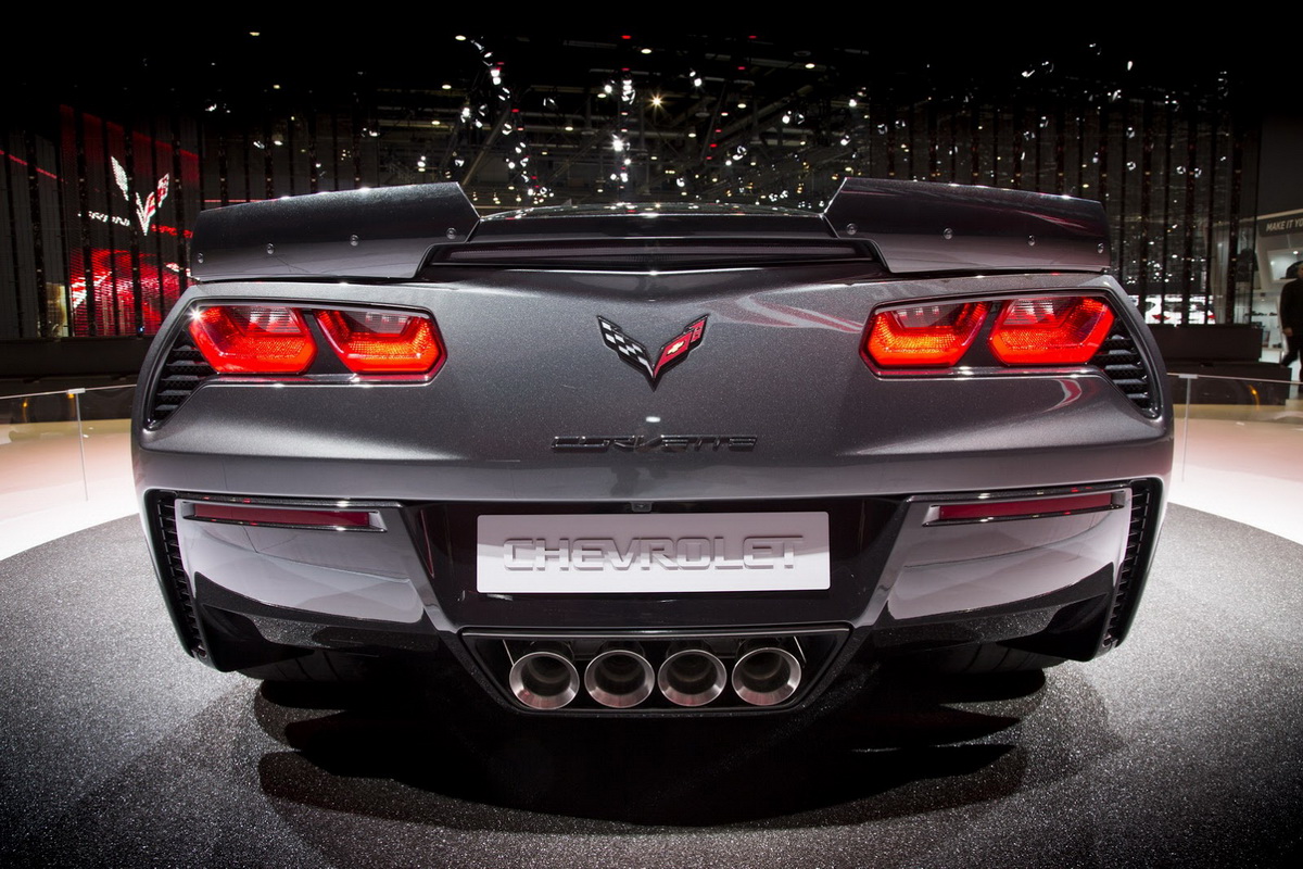 đằng sau corvette grand sport 2017