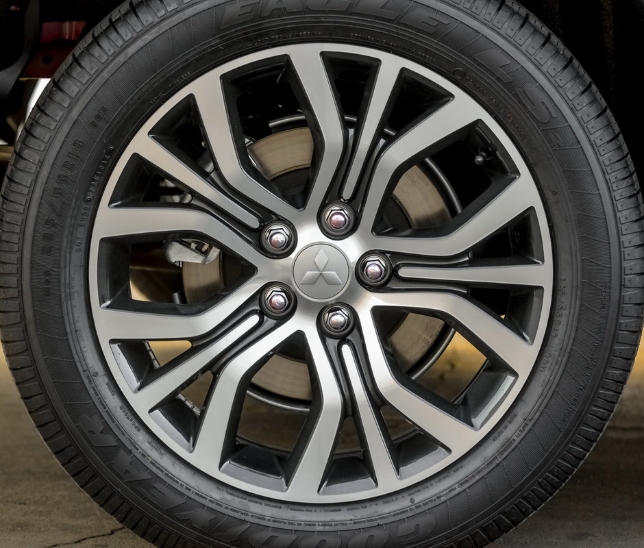 lốp xe mitsubishi outlander 2016