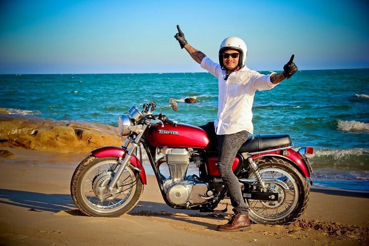 rocker trần lập phượt cùng xe