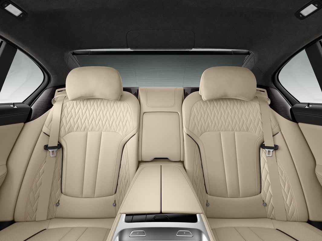 cửa xe bmw M760Li xDrive 2017