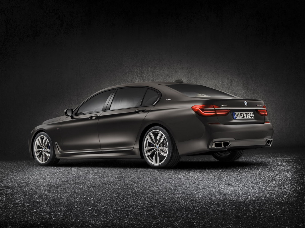 xe bmw M760Li xDrive 2017