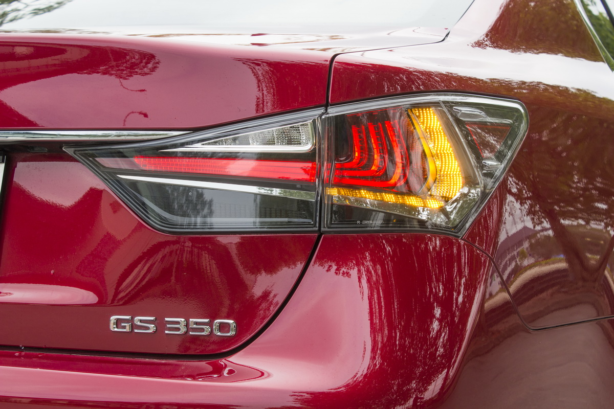 đánh giá lexus gs350 2015 đèn sau đánh giá lexus gs350 2015