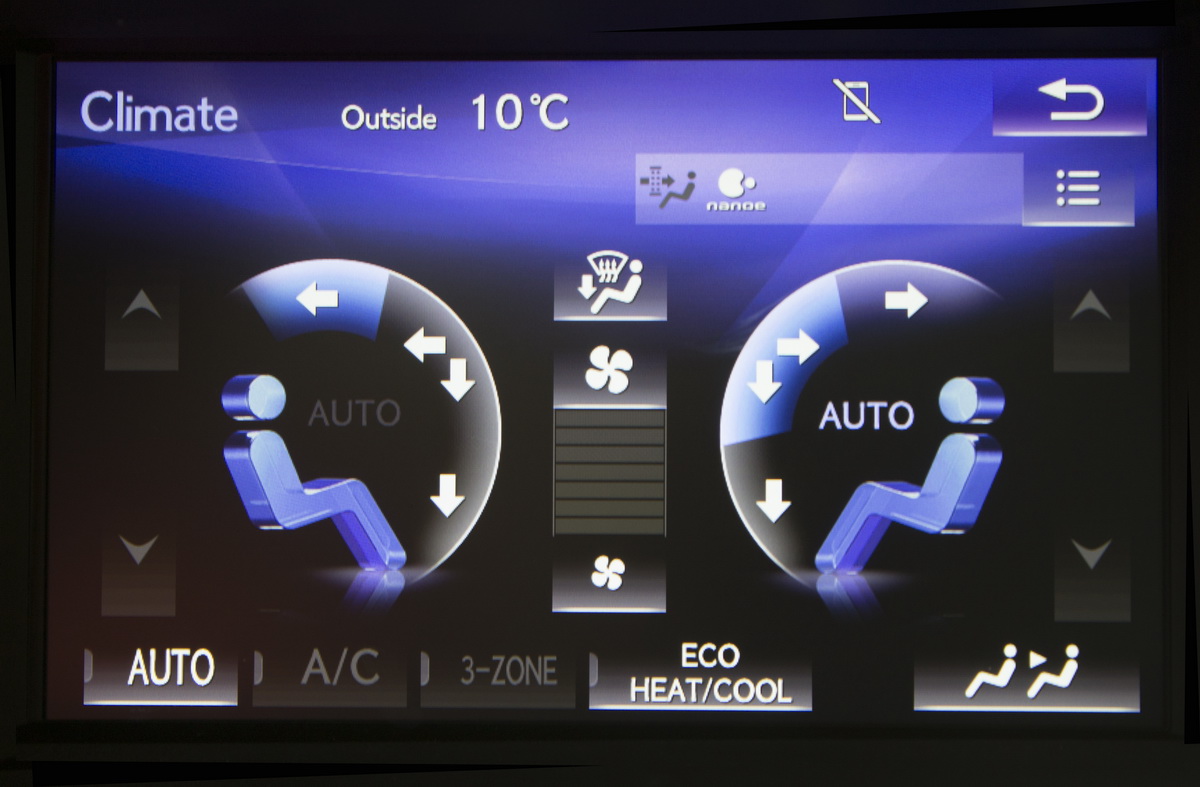 đánh giá lexus gs350 2015 màn hình hiển thị