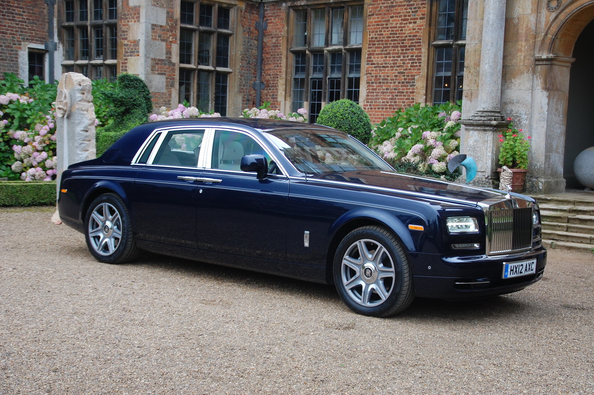 5 mẫu xe ưa thích của Donald Trump xe rolls royce phantom