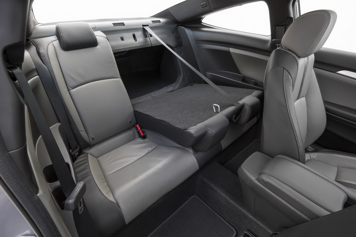 ghế ngồi honda civic coupe 2016 tại Mỹ