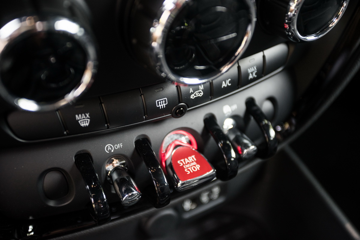nút điều khiển của mini clubman 2016 tại việt nam