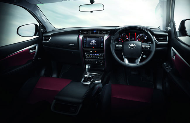 toyota fortuner TRD Sportivo 2016 nội thất toyota fortuner TRD Sportivo 2016