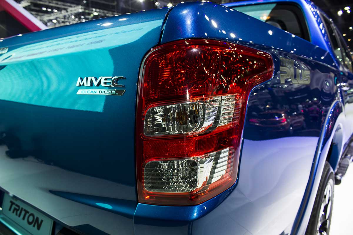 đèn sau mitsubishi triton GLS Limited Edition