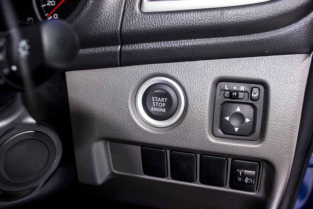 nút khởi động mitsubishi triton GLS Limited Edition
