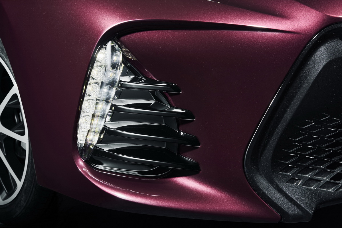 hốc đèn sương mù toyota corolla phiên bản kỷ niệm 50 năm