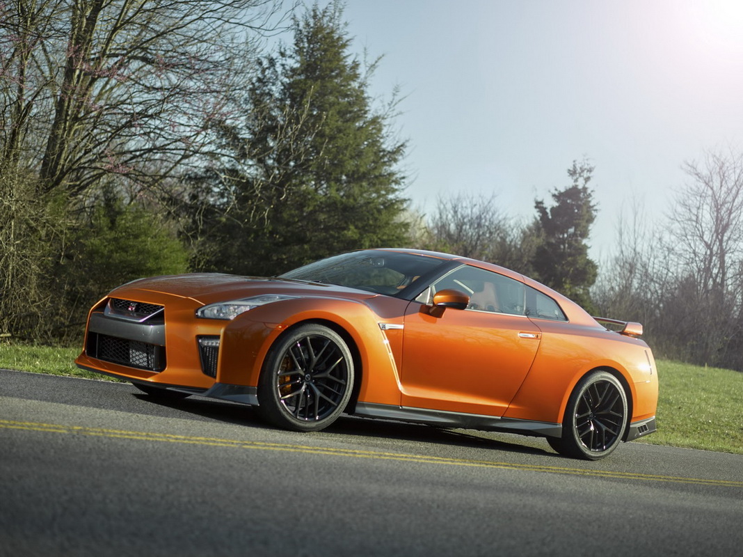 thân xe nissan gt-r 2017